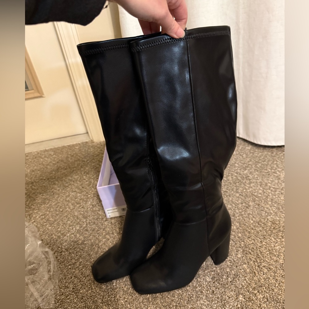 Black Knee-High Women's Boot - Picture 3 of 9
